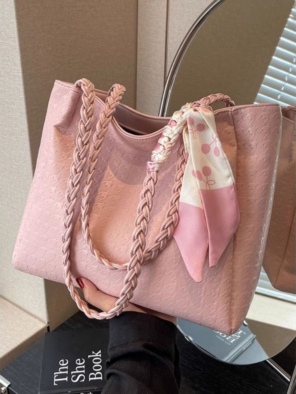 b23a507e700943229701f8ec7edc8187-Max